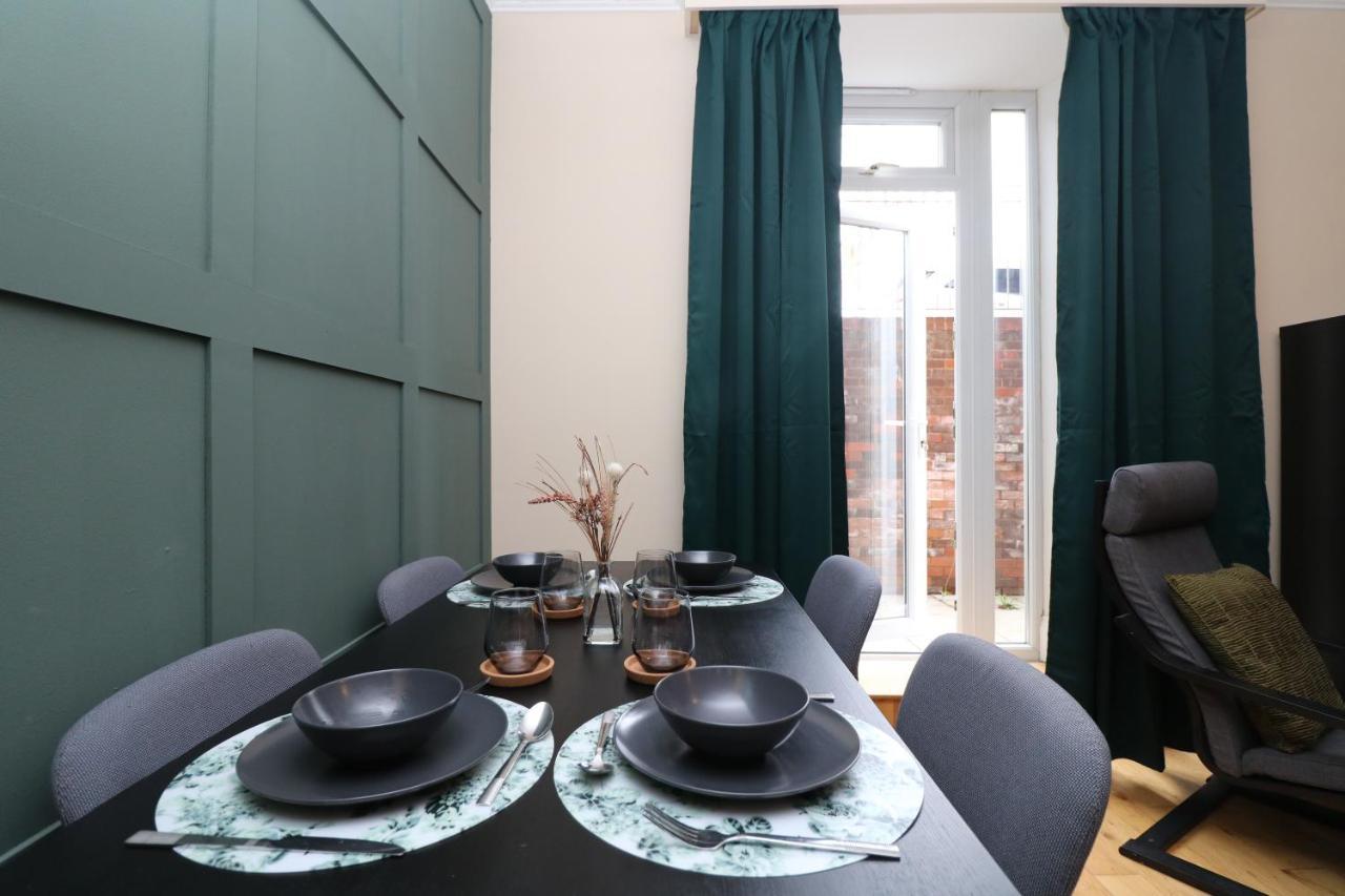 Luxury Spacious 2 Bed Apartment Free Ample Parking Sunderland  Bagian luar foto